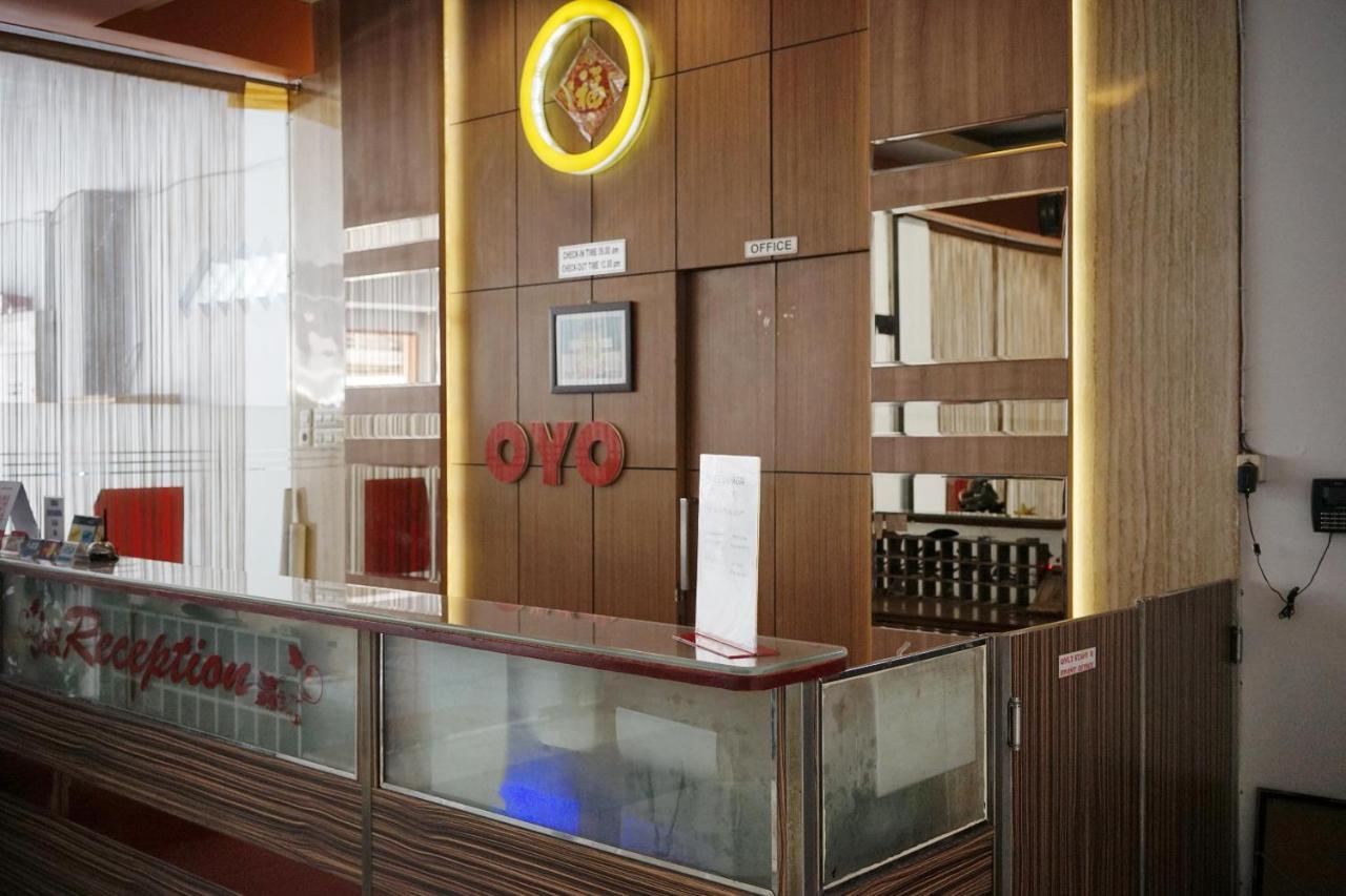 Oyo 2291 Hotel Bahagia Makassar Esterno foto