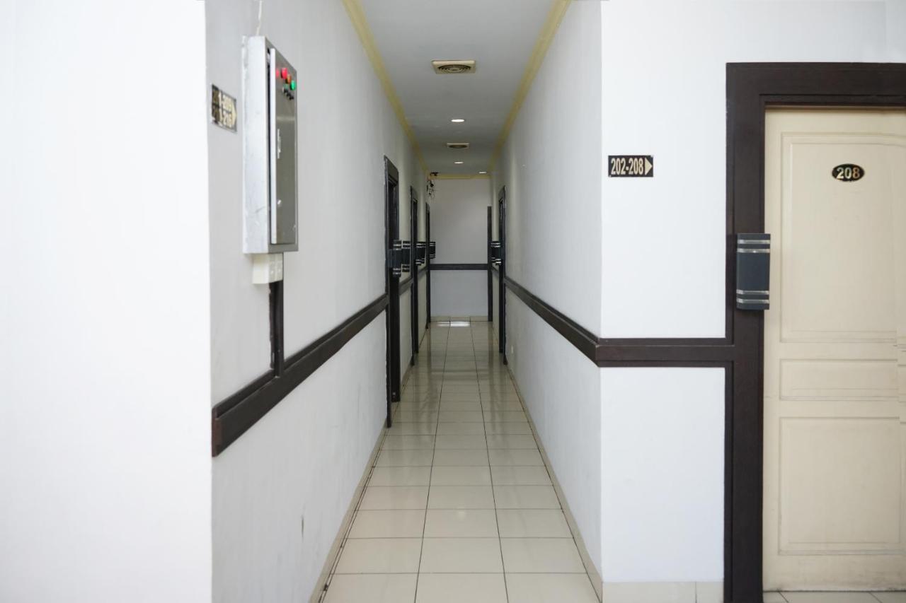 Oyo 2291 Hotel Bahagia Makassar Esterno foto